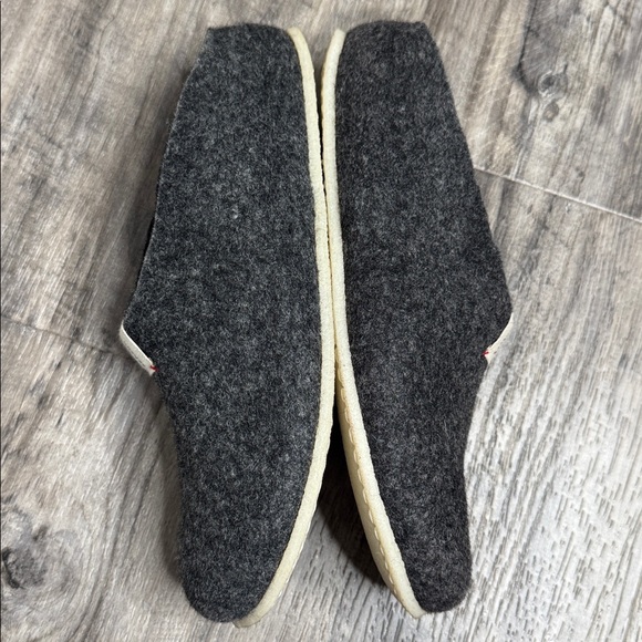 NEW Baabuk Wool House Slippers Dark Grey Size 41 - Picture 6 of 9